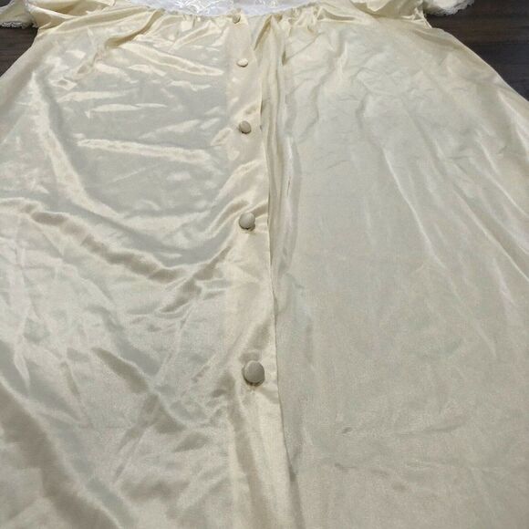 Vanity Fair Women Size Small Sheer Yellow Short Sleeve Button Front Nylon Robe - Picture 8 of 12